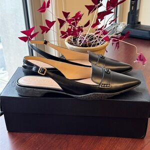 EUC COACH Carrie leather skimmer! Size 8.5